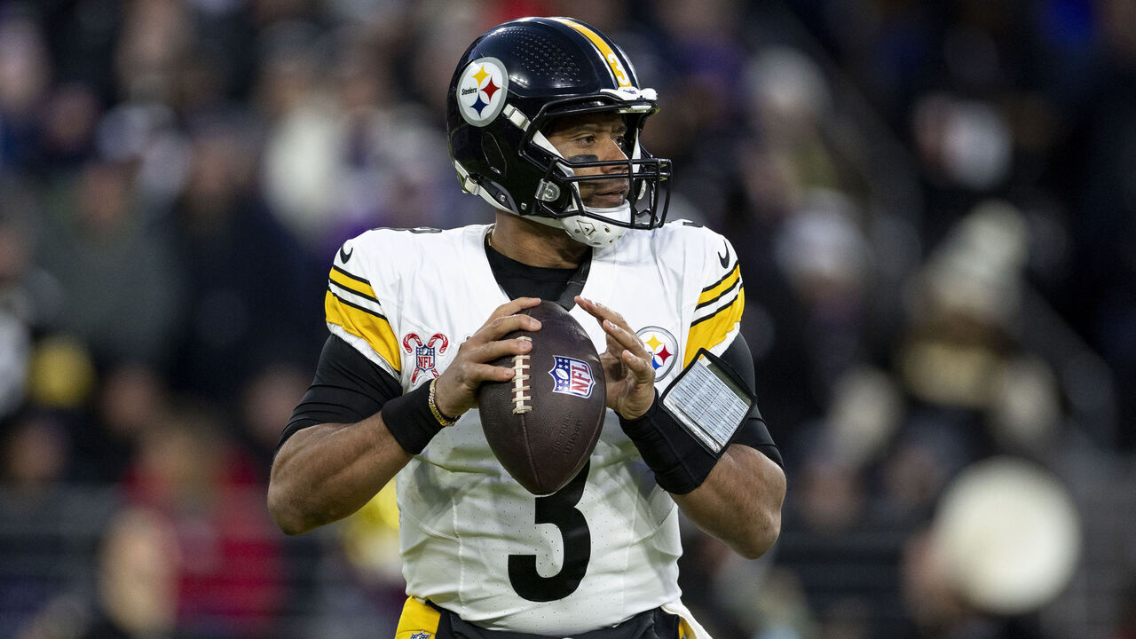 BALTIMORE, MARYLAND - DECEMBER 21: Russell Wilson #3 of the Pittsburgh Steelers looks to pass during an NFL Football game against the Baltimore Ravens at M&T Bank Stadium on December 21, 2024 in Baltimore, Maryland.