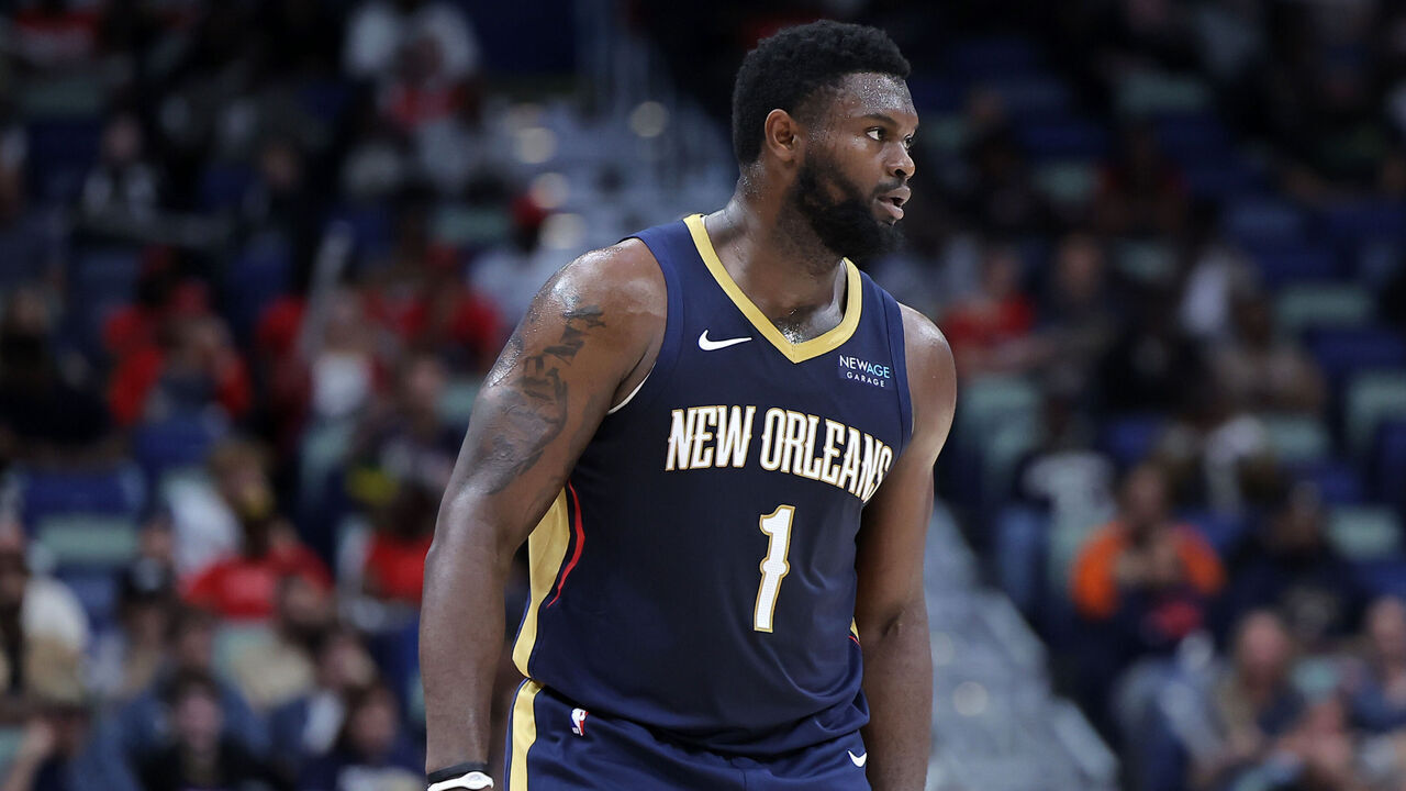 NEW ORLEANS, LOUISIANA - NOVEMBER 06: Zion Williamson #1 of the New Orleans Pelicans reacts against the Cleveland Cavaliers during the second half at the Smoothie King Center on November 06, 2024 in New Orleans, Louisiana.