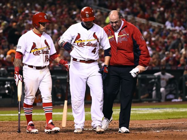 Cardinals' Molina not in lineup for Game 3 of NLCS; snaps streak