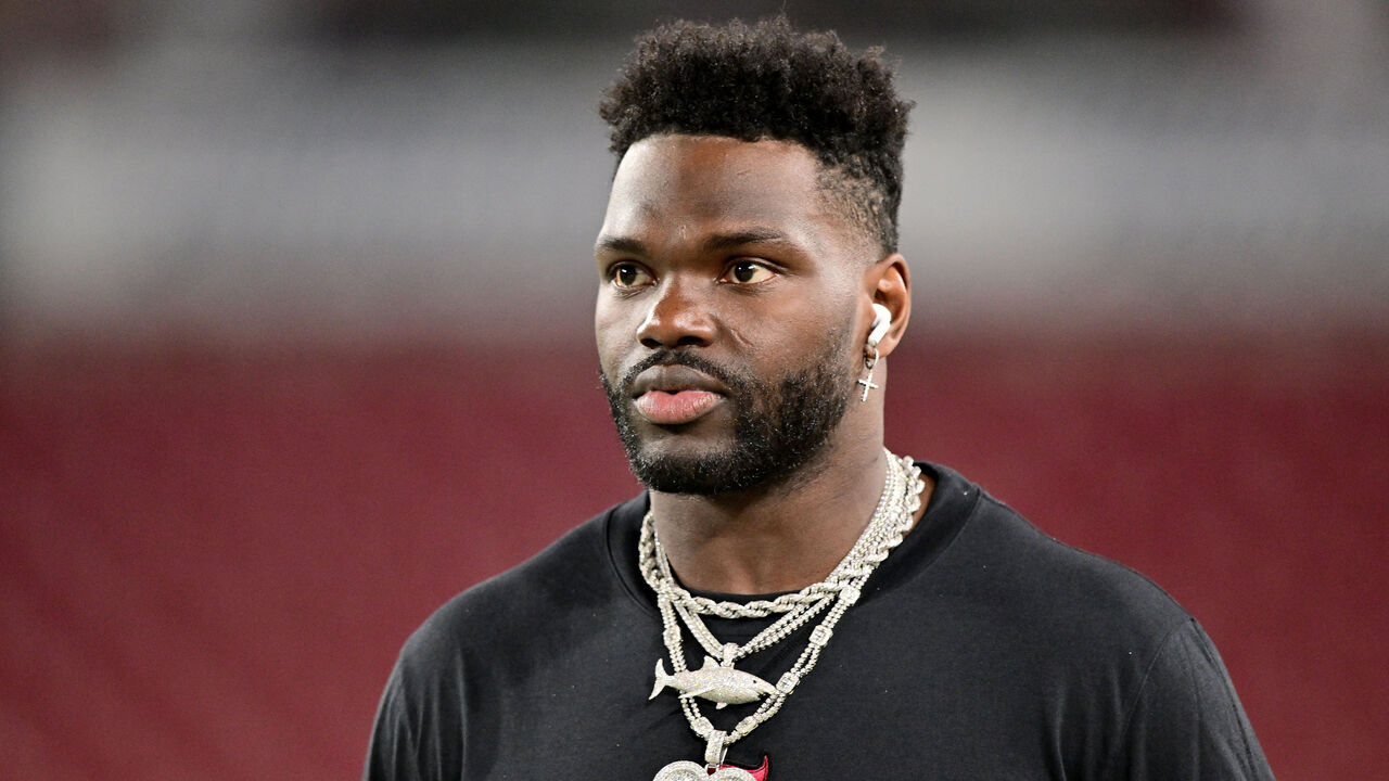 TAMPA, FLORIDA - JANUARY 15: Shaquil Barrett #7 of the Tampa Bay Buccaneers looks on prior to the NFC Wild Card Playoffs against the Philadelphia Eagles at Raymond James Stadium on January 15, 2024 in Tampa, Florida.