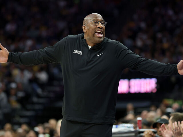 SACRAMENTO, CALIFORNIA - DECEMBER 19: Sacramento Kings head coach Mike Brown reacts towards his bench during their game against the Los Angeles Lakers in the first half at Golden 1 Center on December 19, 2024 in Sacramento, California. NOTE TO USER: User expressly acknowledges and agrees that, by downloading and/or using this photograph, user is consenting to the terms and conditions of the Getty Images License Agreement.