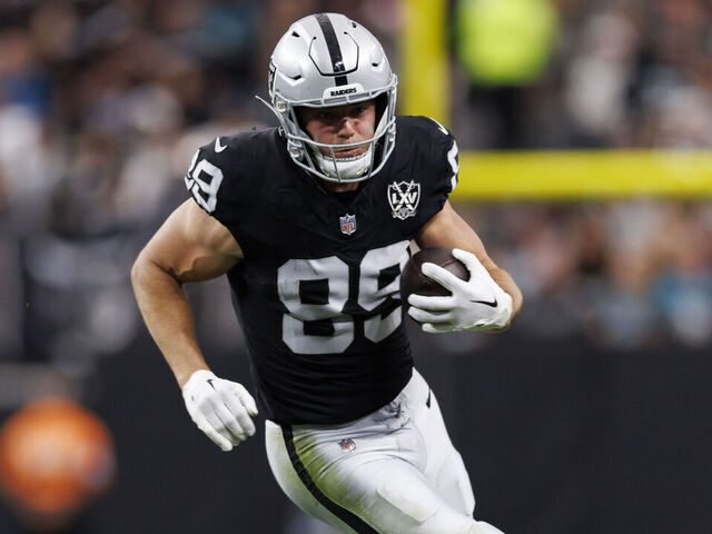 LAS VEGAS, NEVADA - DECEMBER 22: Tight end Brock Bowers #89 of the Las Vegas Raiders carries the ball during an NFL football game against the Jacksonville Jaguars, at Allegiant Stadium on December 22, 2024 in Las Vegas, Nevada.
