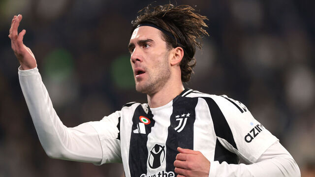 TURIN, ITALY - DECEMBER 29: Dusan Vlahovic of Juventus reacts during the Serie A match between Juventus FC and ACF Fiorentina at Allianz Stadium on December 29, 2024 in Turin, Italy.
