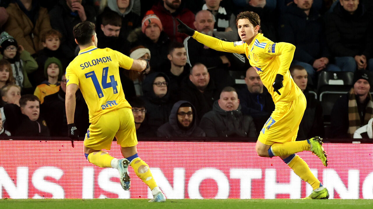 Leeds United's Brenden Aaronson (right) celebrates scoring their side's first goal of the game during the Sky Bet Championship match at Pride Park, Derby. Picture date: Sunday December 29, 2024.