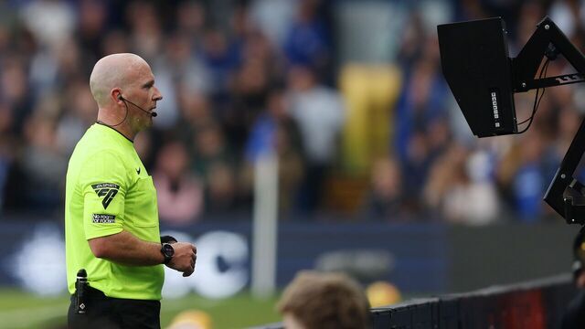 LONDON, ENGLAND - OCTOBER 27: Referee,Simon Hooper watches the Video Assistant Referee VAR monitor during the Premier League match between Chelsea FC and Newcastle United FC at Stamford Bridge on October 27, 2024 in London, England.