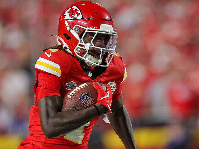 KANSAS CITY, MISSOURI - SEPTEMBER 5: Xavier Worthy #1 of the Kansas City Chiefs runs for a first quarter touchdown against the Baltimore Ravens at GEHA Field at Arrowhead Stadium on September 5, 2024 in Kansas City, Missouri.