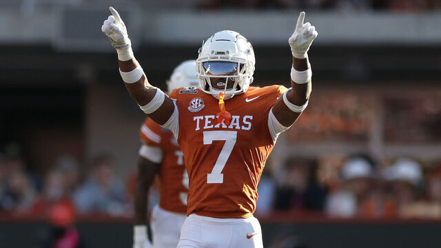AUSTIN, TEXAS - DECEMBER 21: Jahdae Barron #7 of the Texas Longhorns reacts after breaking up a pass during the second quarter against the Clemson Tigers in the Playoff First Round Game at Darrell K Royal-Texas Memorial Stadium on December 21, 2024 in Austin, Texas.
