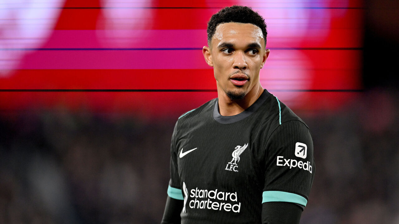 LONDON, ENGLAND - DECEMBER 29: (THE SUN OUT, THE SUN ON SUNDAY OUT) Trent Alexander-Arnold of Liverpool during the Premier League match between West Ham United FC and Liverpool FC at London Stadium on December 29, 2024 in London, England.