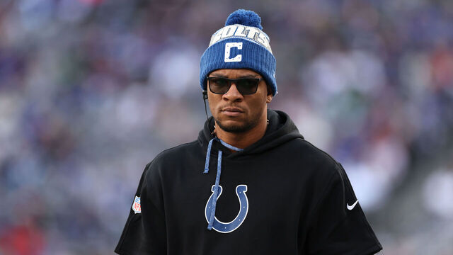EAST RUTHERFORD, NEW JERSEY - DECEMBER 29: Anthony Richardson #5 of the Indianapolis Colts looks on during the second quarter against the New York Giants at MetLife Stadium on December 29, 2024 in East Rutherford, New Jersey.