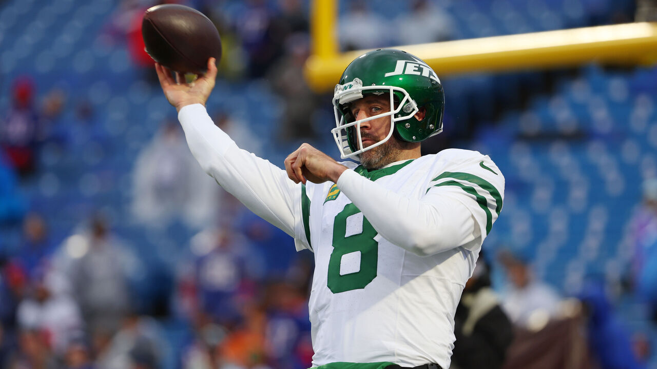 ORCHARD PARK, NEW YORK - DECEMBER 29: Quarterback Aaron Rodgers #8 of the New York Jets warms up prior to a game against the Buffalo Bills at Highmark Stadium on December 29, 2024 in Orchard Park, New York.