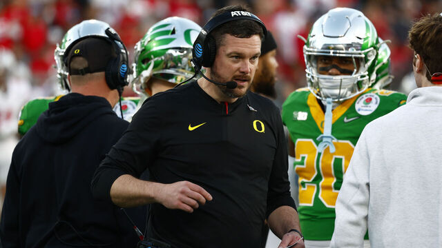 PASADENA, CA - JANUARY 01: Head Coach Dan Lanning of the Oregon Ducks on the sideline during the Ohio State Buckeyes versus Oregon Ducks College Football Playoff Quarterfinal at the Rose Bowl Game on January 1, 2025, at the Rose Bowl Stadium in Pasadena, CA.