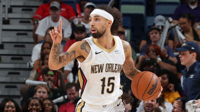 NEW ORLEANS, LA - NOVEMBER 11: Jose Alvarado #15 of the New Orleans Pelicans brings the ball up court during the game against the Brooklyn Nets on November 11, 2024 at the Smoothie King Center in New Orleans, Louisiana. Mandatory Copyright Notice: Copyright 2024 NBAE