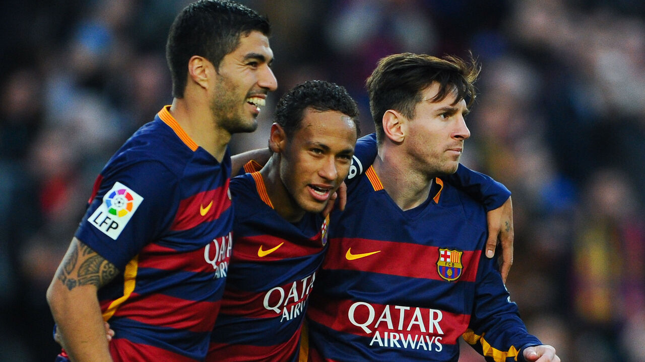 BARCELONA, SPAIN - NOVEMBER 28: Neymar (C) of FC Barcelona celebrates with his teammates Luis Suarez (L) and Lionel Messi of FC Barcelonaa after scoring his team's third goal of FC Barcelonaduring the La Liga match between FC Barcelona and Real Sociedad de Futbol at Camp Nou on November 28, 2015 in Barcelona, Spain.