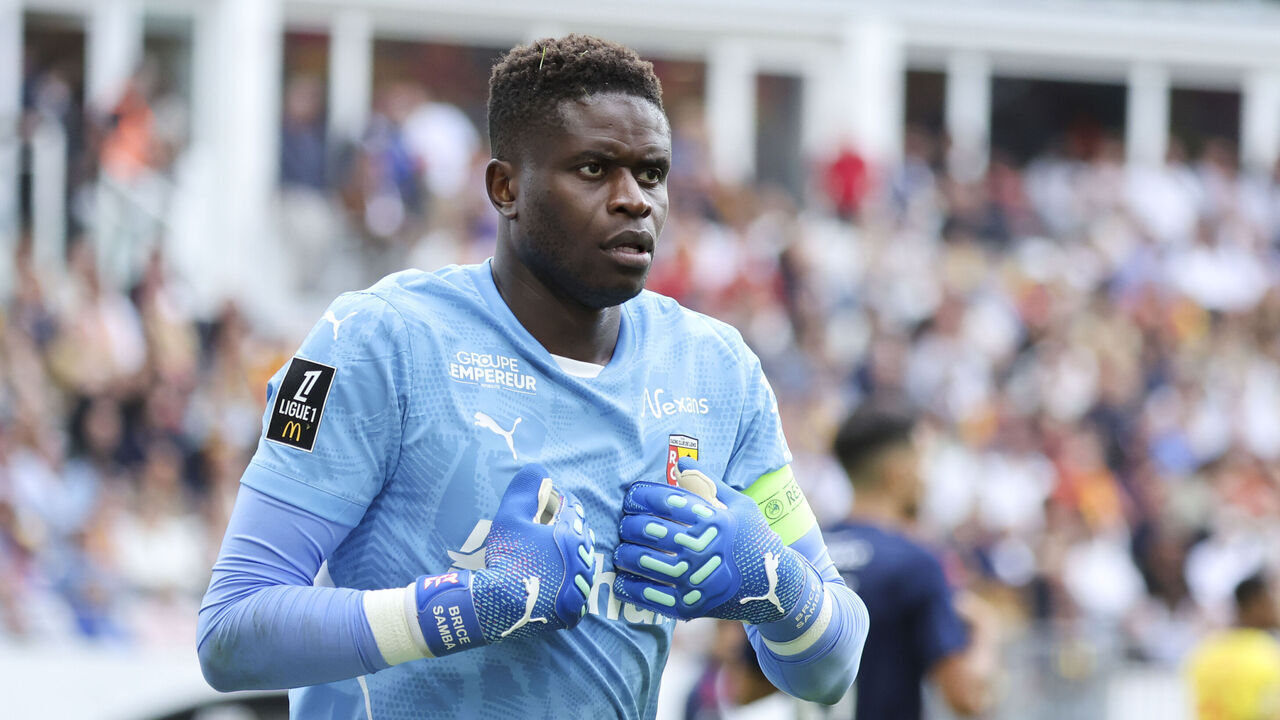 LENS, FRANCE - AUGUST 25: Brice Samba #30 of RC Lens reacts to a play during the Ligue 1 match between Racing Club de Lens and Stade Brestois 29 at Stade Bollaert Delelis on August 25, 2024 in Lens, France.