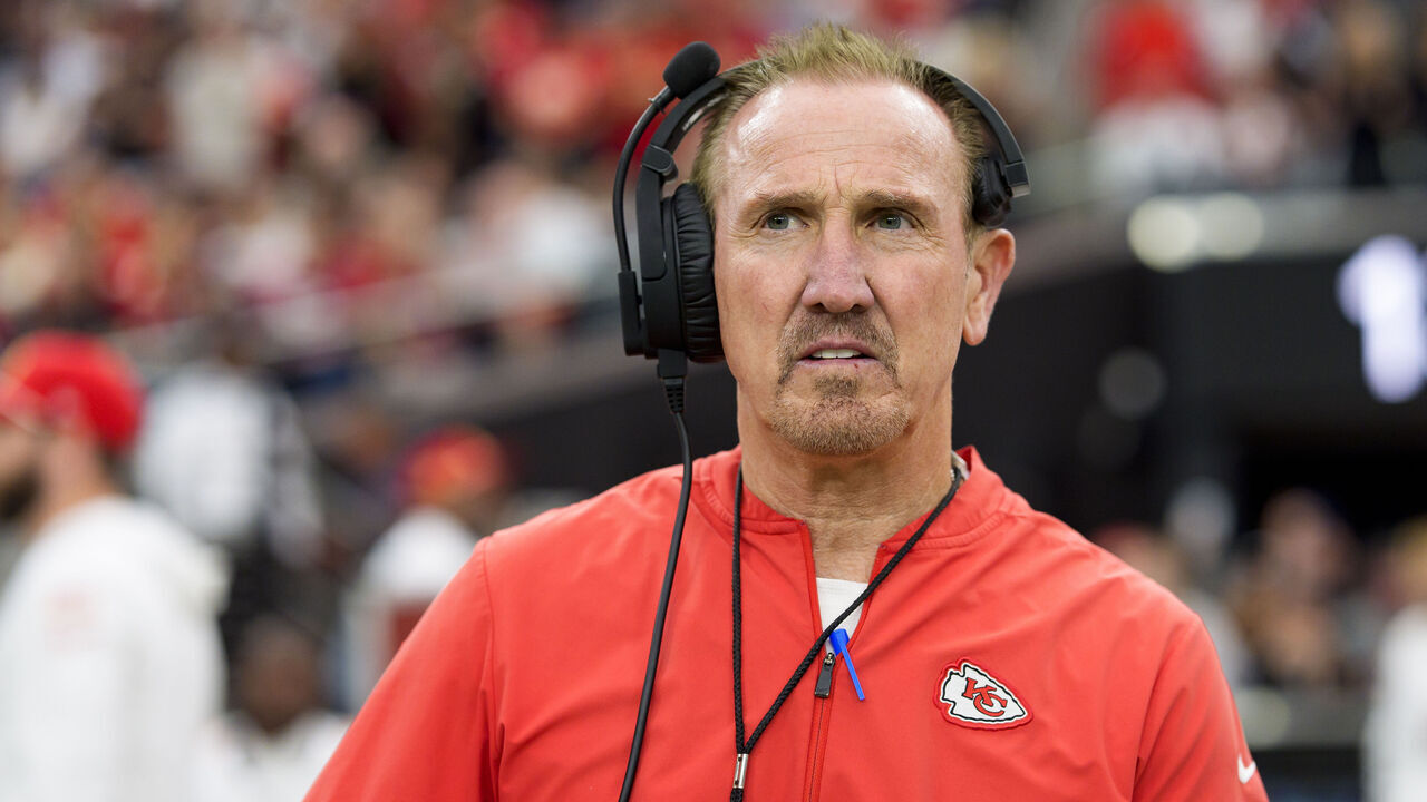 LAS VEGAS, NEVADA - OCTOBER 27: Defensive coordinator Steve Spagnuolo of the Kansas City Chiefs stands on the sidelines prior to an NFL football game against the Las Vegas Raiders, at Allegiant Stadium on October 27, 2024 in Las Vegas, Nevada.