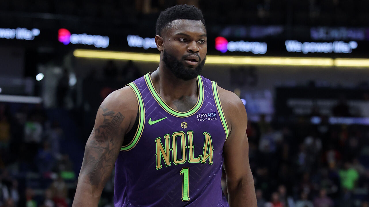 NEW ORLEANS, LOUISIANA - JANUARY 07: Zion Williamson #1 of the New Orleans Pelicans reacts against the Minnesota Timberwolves during a game at the Smoothie King Center on January 07, 2025 in New Orleans, Louisiana.