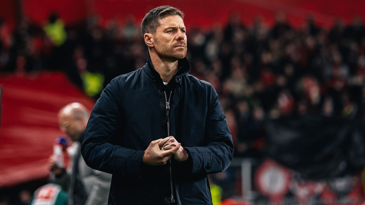 Xabi Alonso, Head Coach of Bayer 04 Leverkusen, looks on prior to the Bundesliga match between Bayer 04 Leverkusen and Sport-Club Freiburg at BayArena in Leverkusen, Germany, on December 21, 2024.