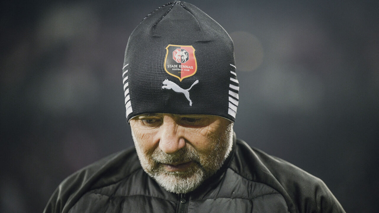 Rennes's coach Jorge Sampaoli reacts during the French L1 football match between OGC Nice and Stade Rennais Football Club at the Allianz Riviera Stadium in Nice, south-eastern France, on January 3, 2025.