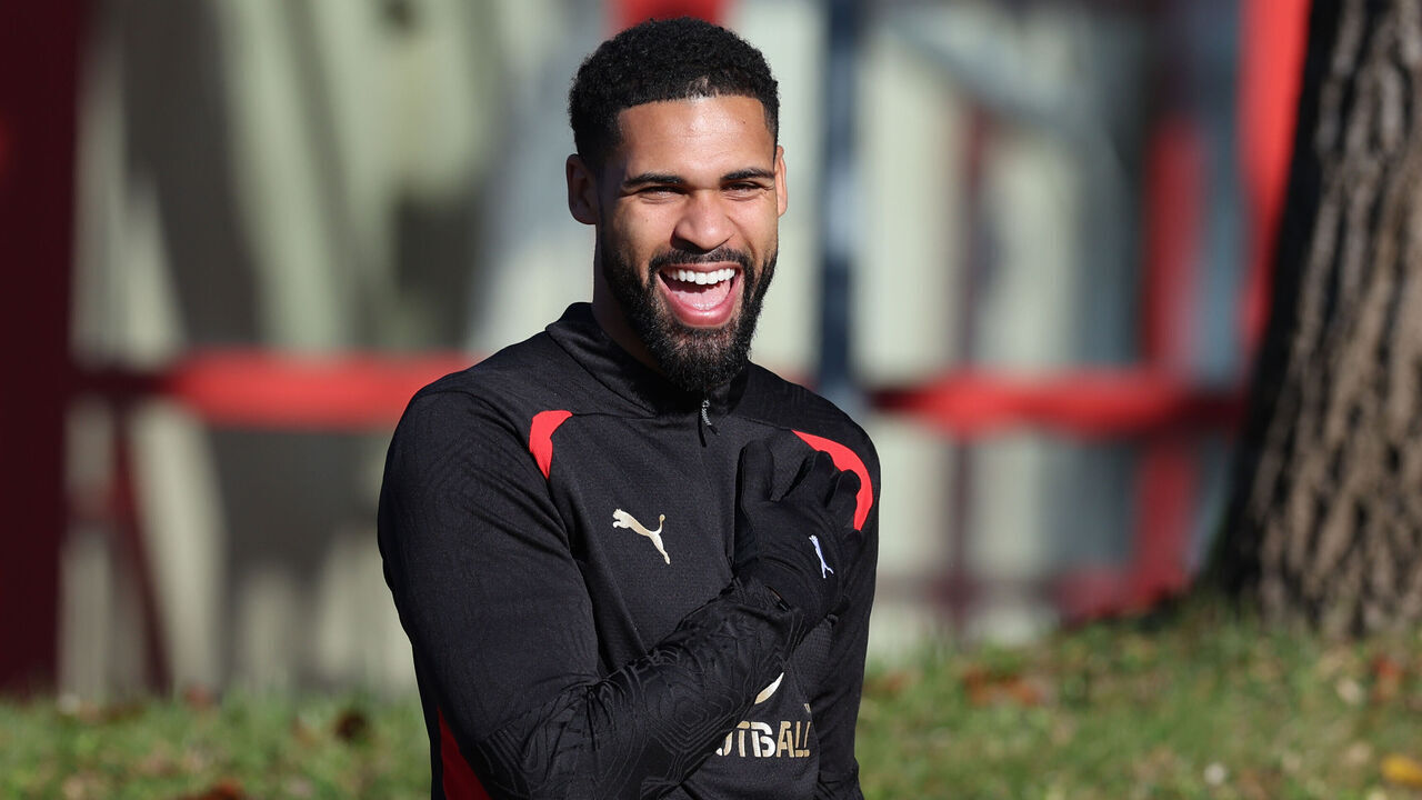 CAIRATE, ITALY - DECEMBER 01: Ruben Loftus-Cheek of AC Milan in action during AC Milan training session at Milanello on December 01, 2024 in Cairate, Italy.