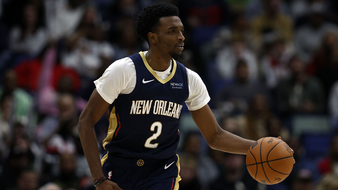 NEW ORLEANS, LOUISIANA - JANUARY 03: Herbert Jones #2 of the New Orleans Pelicans dribbles the ball down court during the third quarter of an NBA game against the Washington Wizards at Smoothie King Center on January 03, 2025 in New Orleans, Louisiana.