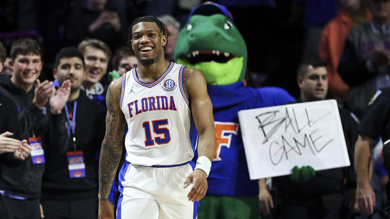 GAINESVILLE, FLORIDA - JANUARY 07: Alijah Martin #15 of the Florida Gators celebrates during the second half of a game against the Tennessee Volunteers at Stephen C. O'Connell Center on January 07, 2025 in Gainesville, Florida.
