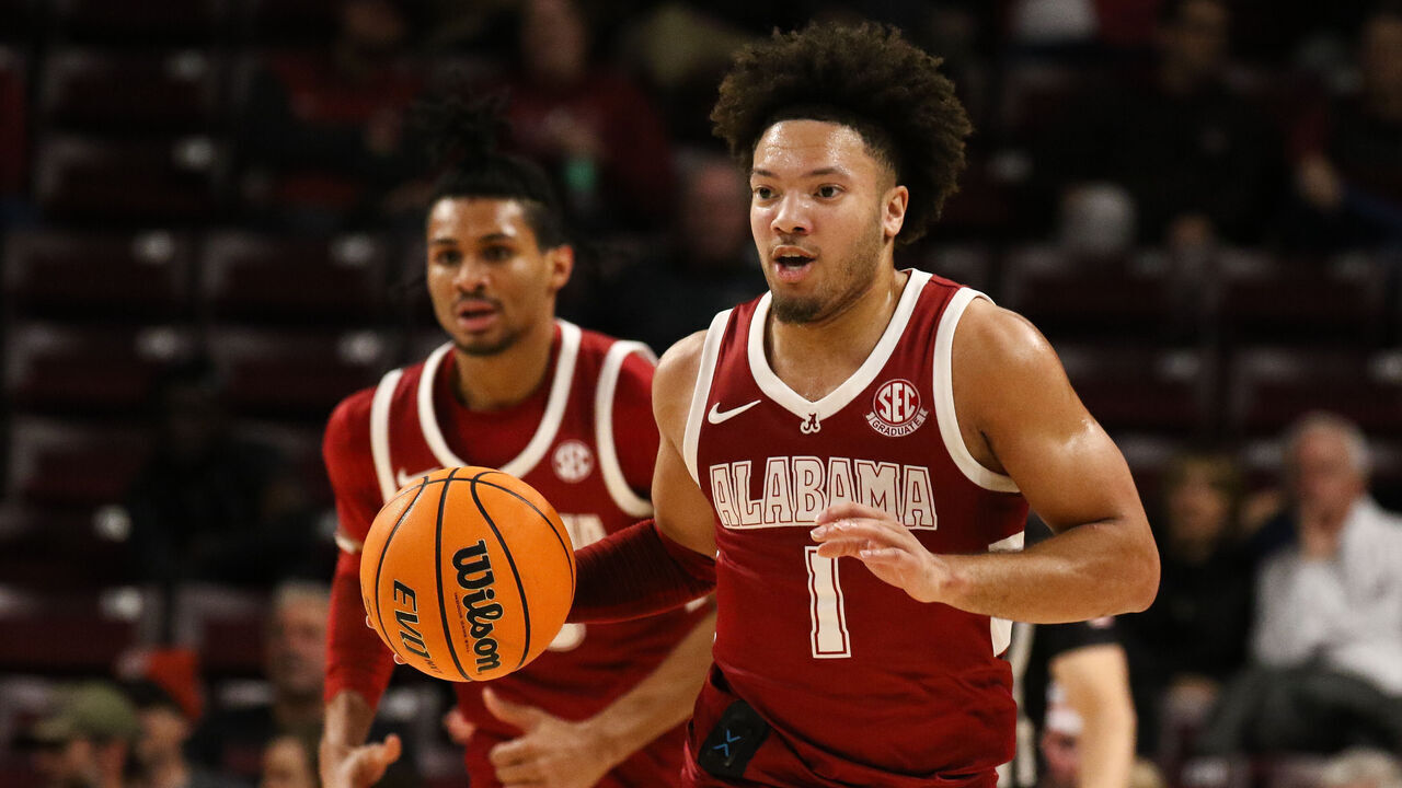 COLUMBIA, SOUTH CAROLINA - JANUARY 8: Mark Sears #1 of the Alabama Crimson Tide moves the ball against the South Carolina Gamecocks at Colonial Life Arena on January 8, 2025 in Columbia, South Carolina.