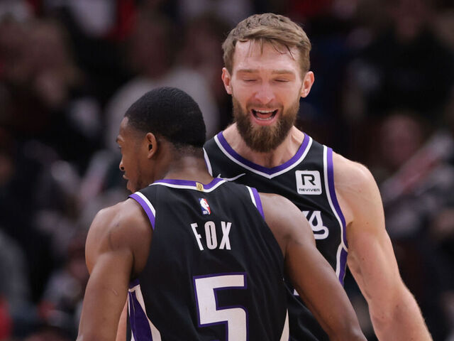 NBA Kings FOX 5 ユニフォーム（Sabonis stars as Kings beat
