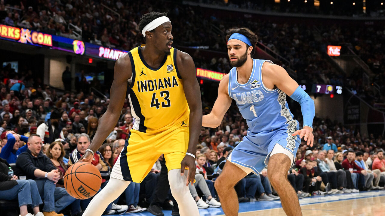 CLEVELAND, OH - JANUARY 12: Pascal Siakam #43 of the Indiana Pacers handles the ball during the game against the Cleveland Cavaliers on January 12, 2025 at Rocket Mortgage FieldHouse in Cleveland, Ohio. NOTE TO USER: User expressly acknowledges and agrees that, by downloading and/or using this Photograph, user is consenting to the terms and conditions of the Getty Images License Agreement. Mandatory Copyright Notice: Copyright 2025 NBAE