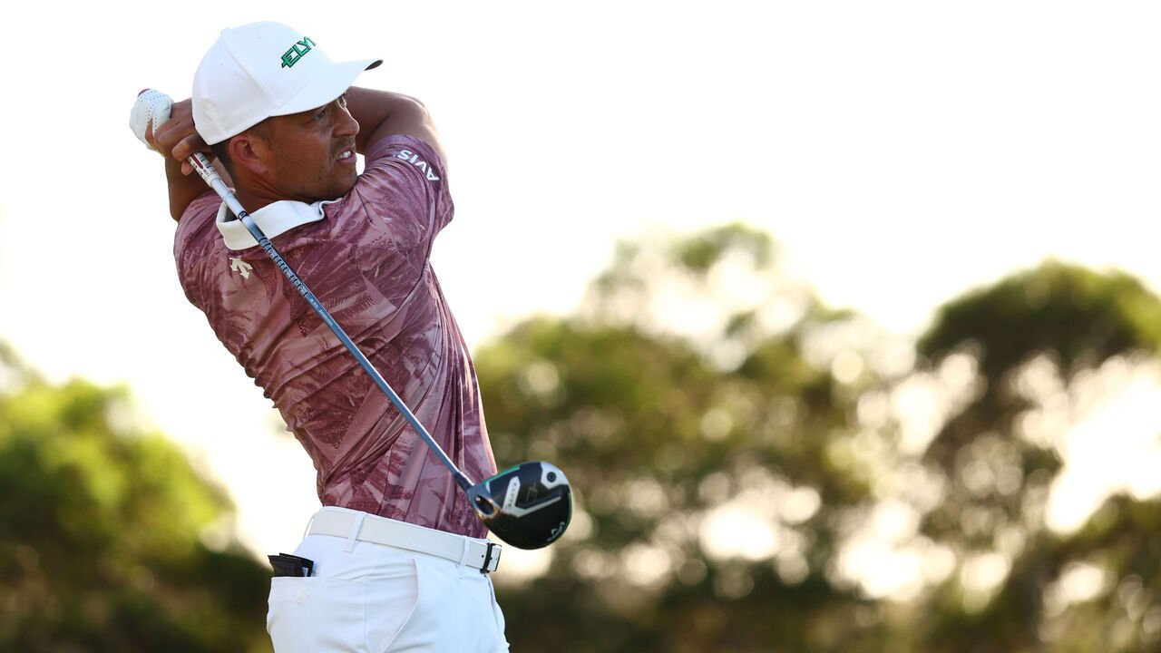 KAPALUA, HAWAII - JANUARY 03: Xander Schauffele of the United States plays his shot from the 18th tee during the second round of The Sentry 2025 at Plantation Course at Kapalua Golf Club on January 03, 2025 in Kapalua, Hawaii.