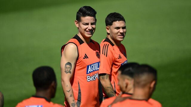 Colombia's midfielder #10 James Rodriguez (L) and midfielder #20 Juan Fernando Quintero take part in a training session in Ezeiza, Buenos Aires province, on November 14, 2024, ahead of the FIFA World Cup 2026 qualifier football match against Uruguay in Montevideo on November 15.