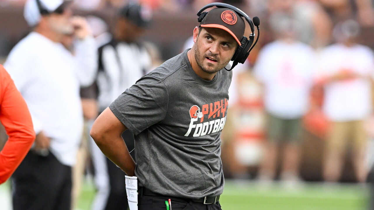 CLEVELAND, OHIO - AUGUST 17: Pass game specialist/tight ends coach Tommy Rees of the Cleveland Browns looks on prior to a preseason game against the Minnesota Vikings at Cleveland Browns Stadium on August 17, 2024 in Cleveland, Ohio.