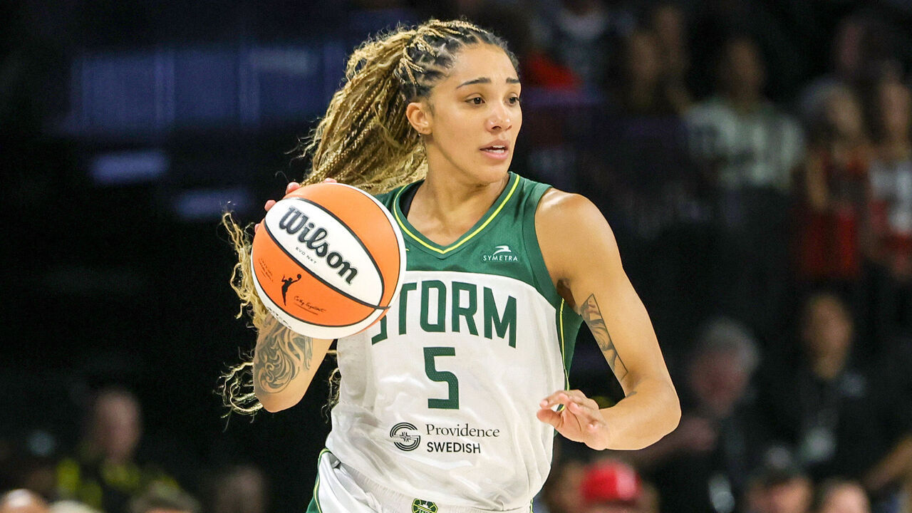 LAS VEGAS, NEVADA - SEPTEMBER 22: Gabby Williams #5 of the Seattle Storm brings the ball up the court against the Las Vegas Aces in the first quarter of Game One of the 2024 WNBA Playoffs first round at Michelob ULTRA Arena on September 22, 2024 in Las Vegas, Nevada. The Aces defeated the Storm 78-67.