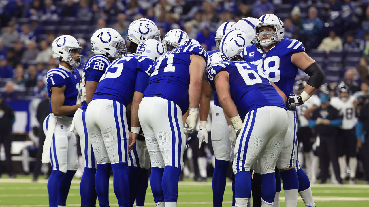 INDIANAPOLIS, INDIANA - JANUARY 05: The Indianapolis Colts huddle up against the Jacksonville Jaguars at Lucas Oil Stadium on January 05, 2025 in Indianapolis, Indiana.