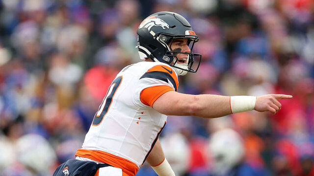 ORCHARD PARK, NEW YORK - JANUARY 12: Bo Nix #10 of the Denver Broncos calls out the play in the second quarter against the Buffalo Bills during the AFC Wild Card Playoffs at Highmark Stadium on January 12, 2025 in Orchard Park, New York.