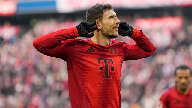 MUNICH, GERMANY - JANUARY 18: Leon Goretzka of Bayern Munich celebrates scoring his team's first goal during the Bundesliga match between FC Bayern München and VfL Wolfsburg at Allianz Arena on January 18, 2025 in Munich, Germany.
