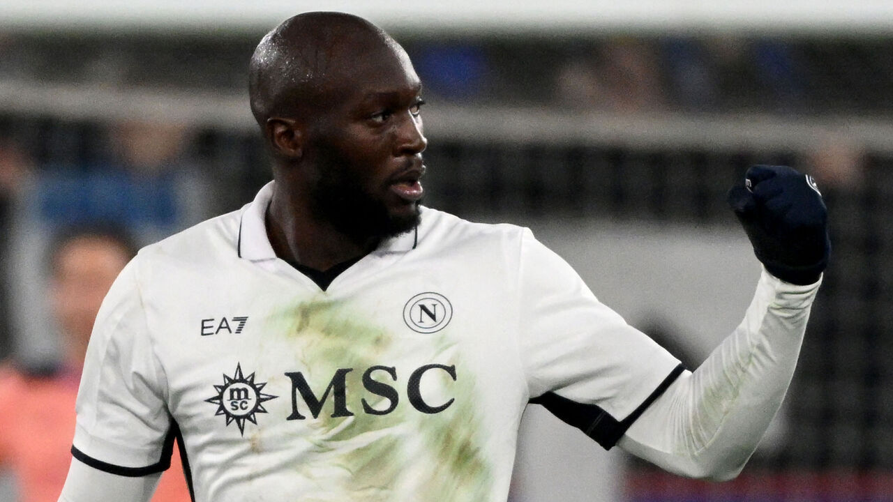 Napoli's Belgian forward #11 Romelu Lukaku celebrates after scoring his team third goal during the Italian Serie A football match betwwen Atalanta and Napoli at the Atleti Azzurri d'Italia stadium in Bergamo on January 18, 2025.