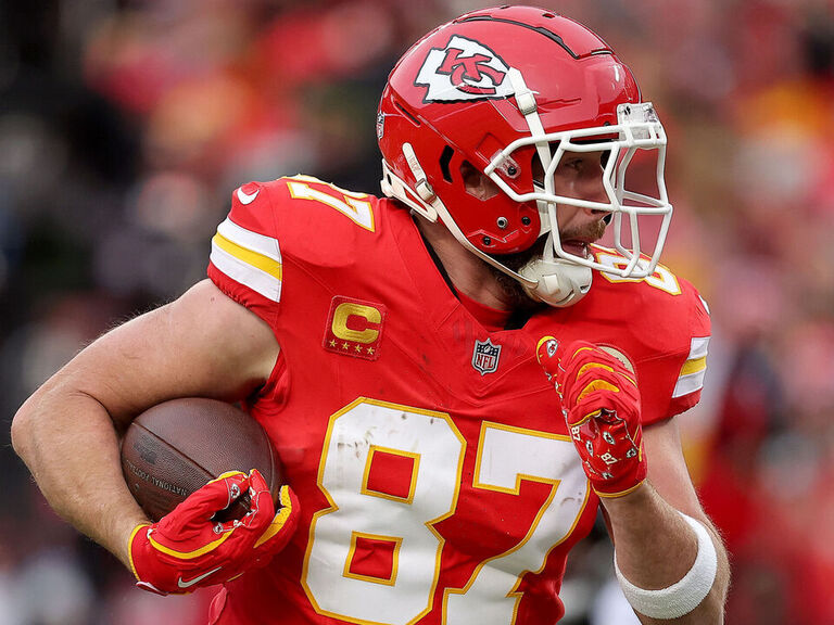 Kelce breaks Rice's record with 9th 100-yard playoff game ...