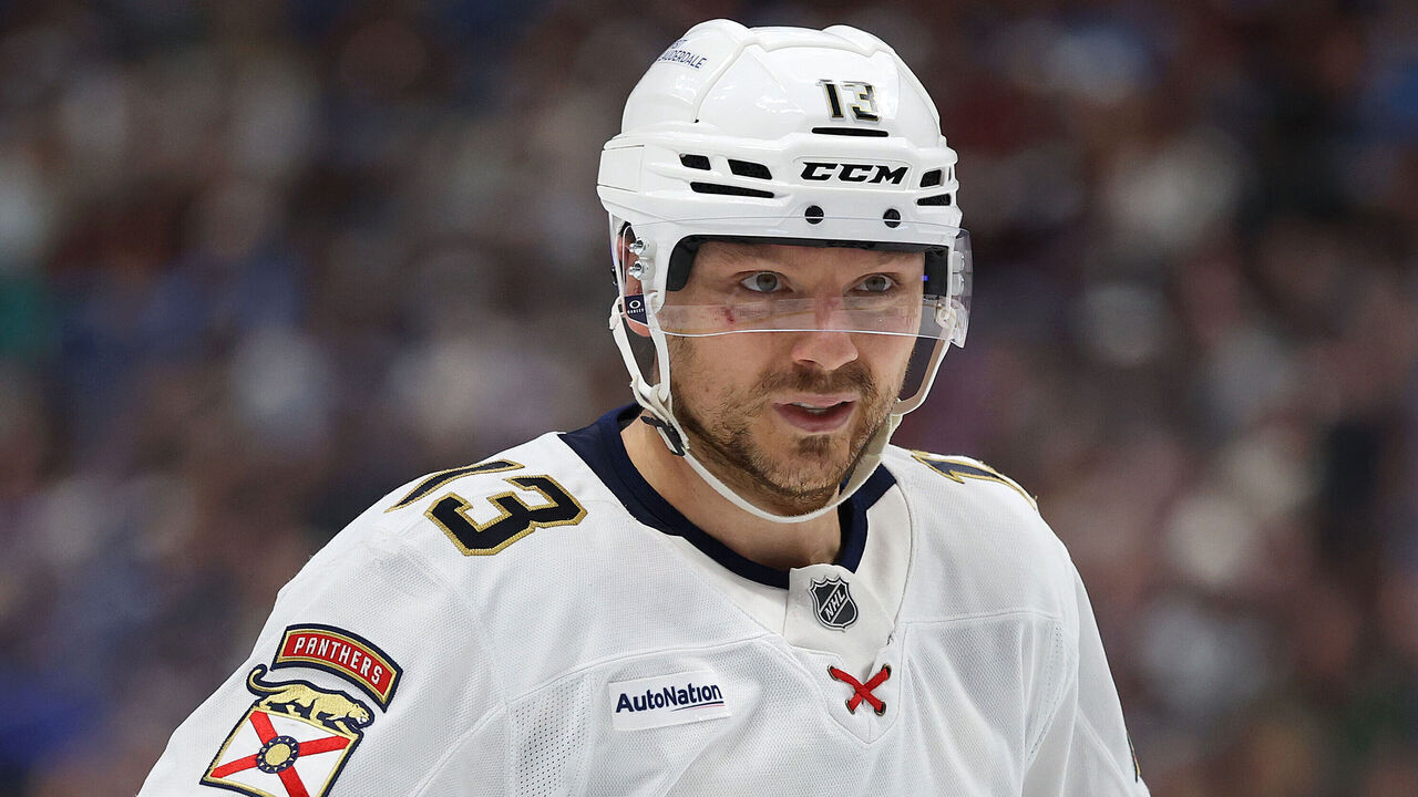 DENVER, COLORADO - JANUARY 06: Sam Reinhart #13 of the Florida Panthers plays the Colorado Avalanche in the third period at Ball Arena on January 06, 2025 in Denver, Colorado.