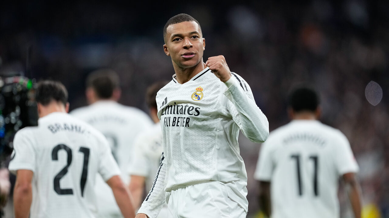 MADRID, SPAIN - JANUARY 19: Kylian Mbappe of Real Madrid celebrates a goal during the Spanish League, LaLiga EA Sports, football match played between Real Madrid and UD Las Palmas at Santiago Bernabeu stadium on January 19, 2025, in Madrid, Spain.