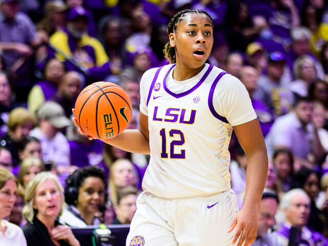 BATON ROUGE, LA - JANUARY 5: Mikaylah Williams #12 of the LSU Tigers in action against the Auburn Tigers on January 5, 2025 at the Pete Maravich Assembly Center in Baton Rouge, Louisiana.