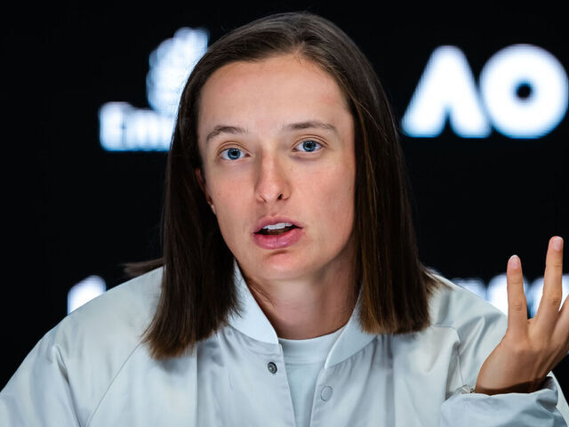 MELBOURNE, AUSTRALIA - JANUARY 20: Iga Swiatek of Poland talks to the media after defeating Eva Lys of Germany in the fourth round on Day 9 of the 2025 Australian Open at Melbourne Park on January 20, 2025 in Melbourne, Australia.