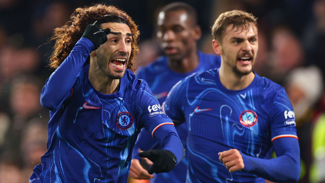 LONDON, ENGLAND - JANUARY 20: Marc Cucurella of Chelsea celebrates scoring the second goal with Kiernan Dewsbury-Hall during the Premier League match between Chelsea FC and Wolverhampton Wanderers FC at Stamford Bridge on January 20, 2025 in London, England.