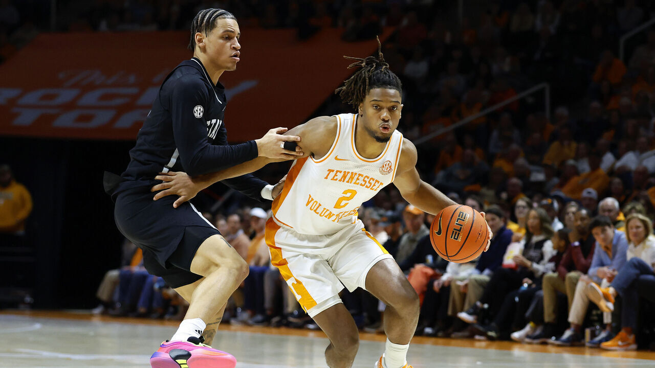 KNOXVILLE, TENNESSEE - JANUARY 21: Chaz Lanier #2 of the Tennessee Volunteers dribbles past Riley Kugel #2 of the Mississippi State Bulldogs during the second half at Thompson-Boling Arena on January 21, 2025 in Knoxville, Tennessee.