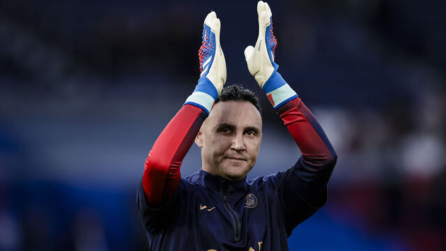 PARIS, FRANCE - APRIL 27: Goalkeeper Keilor Navas of Paris Saint Germain during the Ligue 1 Uber Eats match between Paris Saint-Germain and Havre AC at Parc des Princes on April 27, 2024 in Paris, France.
