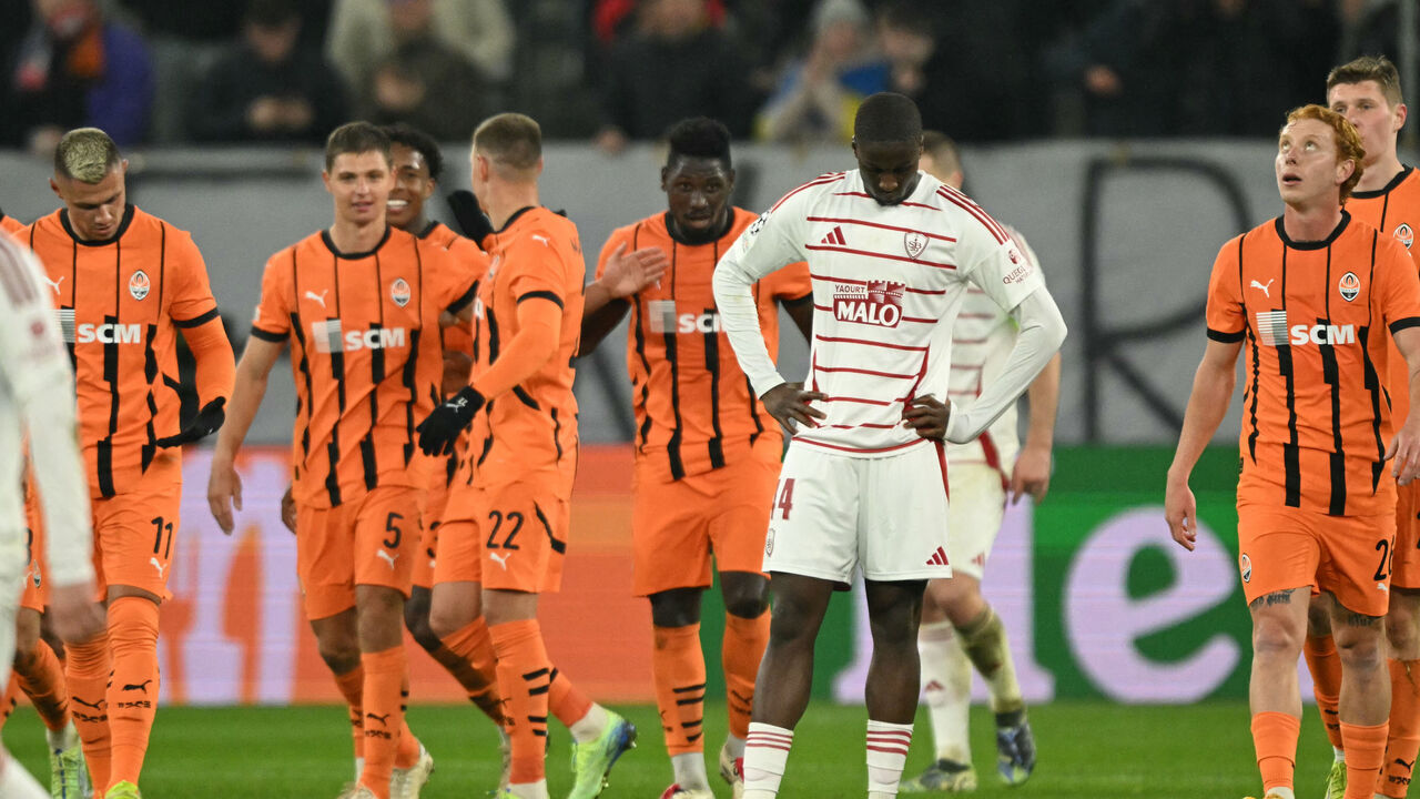 Brest's French defender #44 Soumaila Coulibaly (C-R) reacts after a (later unvalidated) goal by the opponent team during the UEFA Champions League football match between FC Shakhtar Donetsk and Stade Brestois 29 (Brest) in Gelsenkirchen, western Germany on January 22, 2025.