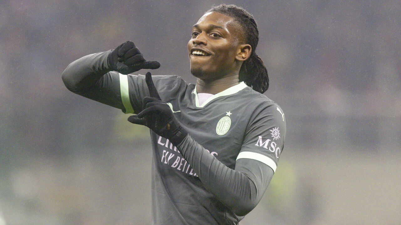 MILAN, ITALY - JANUARY 22: Rafael Leão of AC Milan celebrates his goal during the UEFA Champions League 2024/25 League Phase MD7 match between AC Milan and Girona FC at Stadio San Siro on January 22, 2025 in Milan, Italy.