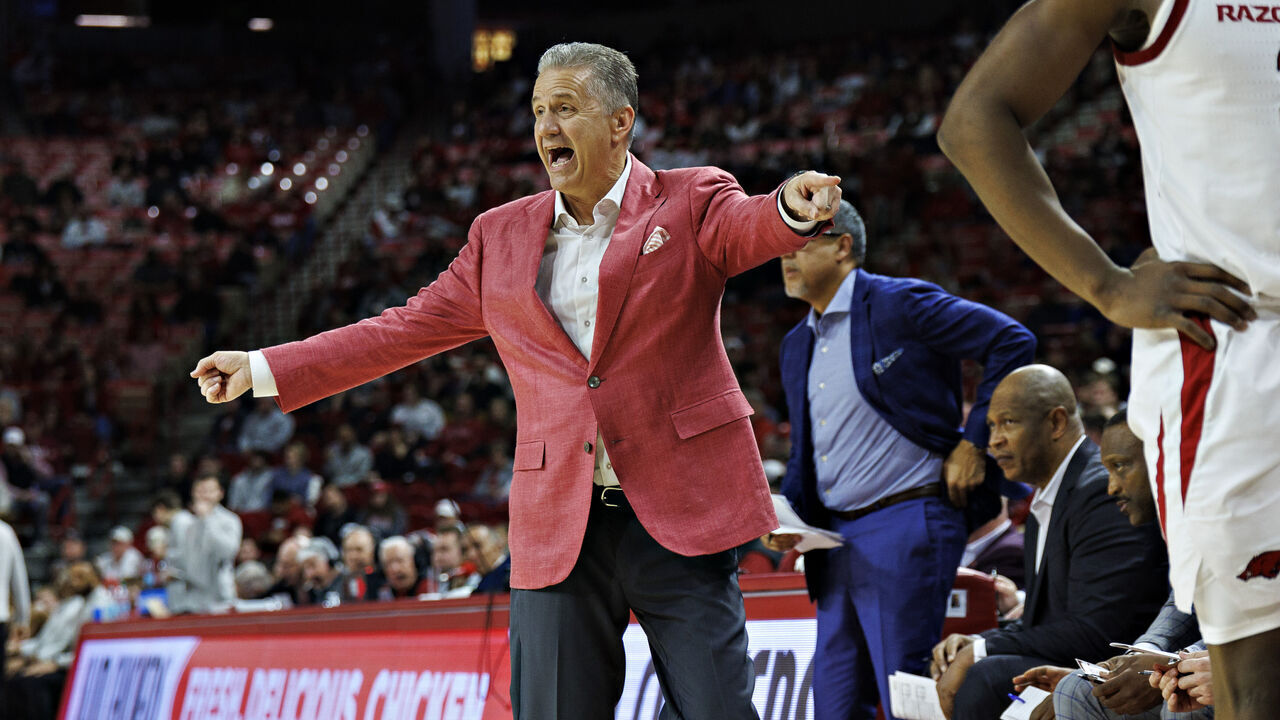 FAYETTEVILLE, ARKANSAS - JANUARY 22: Head coach John Calipari of the Arkansas Razorbacks yells to his team in the first half during action against the Georgia Bulldogs at Bud Walton Arena on January 22, 2025 in Fayetteville, Arkansas.