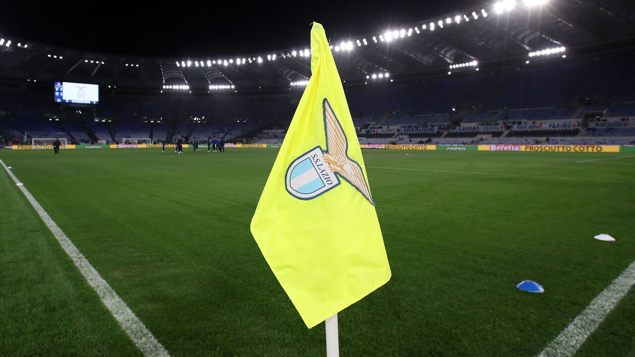 ROME, ITALY - JANUARY 10: A detailed view of the corner flag inside the stadium seen prior to the Serie A match between SS Lazio and Como at Stadio Olimpico on January 10, 2025 in Rome, Italy.