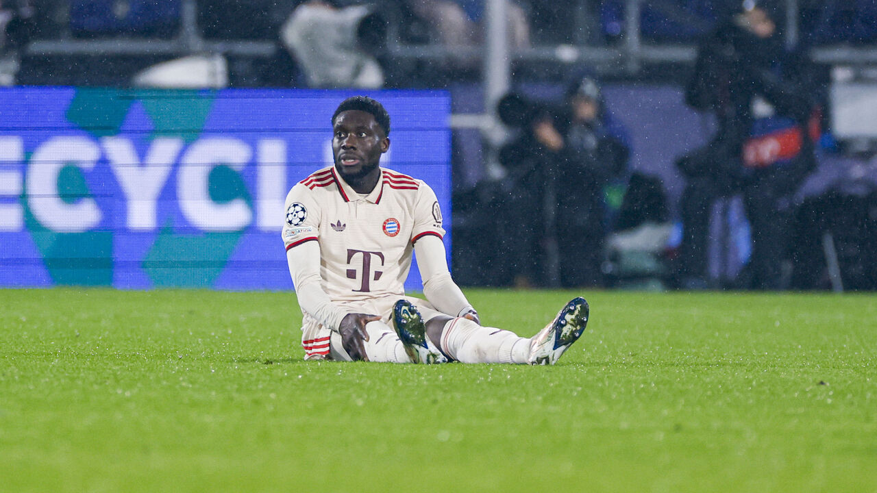 Rotterdam, Netherlands - January 22: Alphonso Davies of FC Bayern München injured during the UEFA Champions League 2024/25 League Phase MD7 match between Feyenoord and FC Bayern München at Stadion Feijenoord (De Kuip) on January 22, 2025 in Rotterdam, Netherlands.