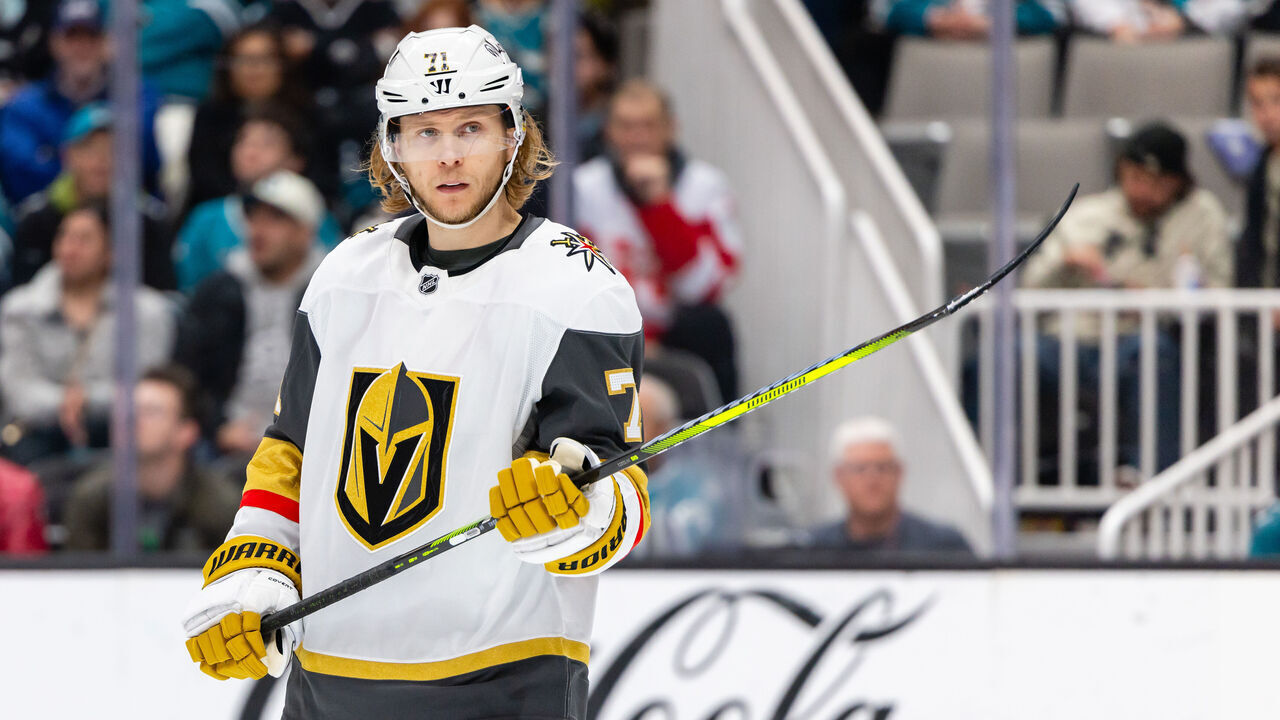 SAN JOSE, CA - JANUARY 07: Vegas Golden Knights center William Karlsson (71) looks on during a stoppage of play during a NHL game against the San Jose Sharks on January 7, 2025 at SAP Center at San Jose in San Jose, CA.